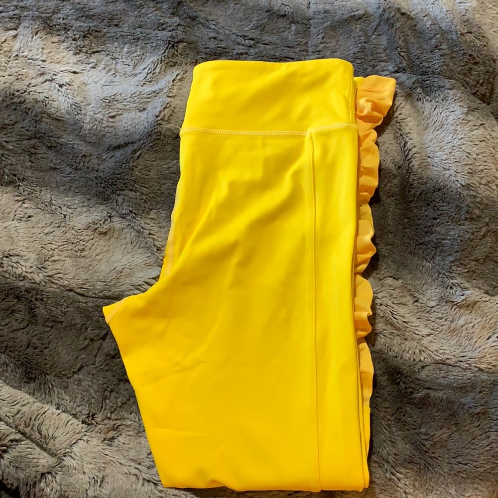 Zyia yellow daffodil leggings